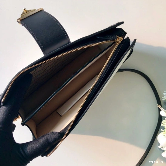 TRUNK Vuitton CHANELUTCH Louis 0425